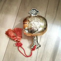 金色の打ち出の小槌の装飾品のサムネイル