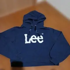 Lee ネイビー フーディ FREEサイズ　ショート丈パーカー　ネイビーのサムネイル