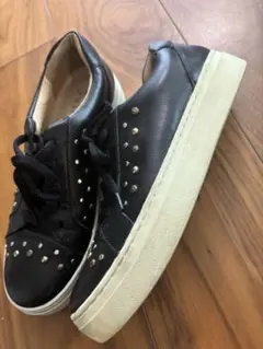 Naturalizer スタッズ付きレザースニーカー ブラック 本革のサムネイル