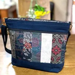 あき◇ショルダーバッグ◇ 正絹本場大島紬パッチワークｆ 4点 あき◇ショルダーバッグ◇ 正絹本場大島紬パッチワークf 4点 2025年最新】