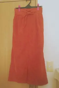 コーデュロイタイトスカート