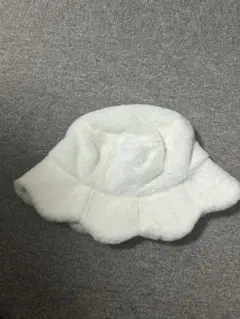 ホワイト フリルエッジ バケットハット