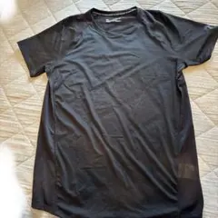 Under Armour HeatGear 2XL ブラックシャツ