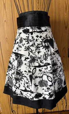 フレアスカート 白黒 アリス柄　axes femme