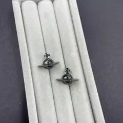 36 vivienne westwood ソリッドオーブピアス