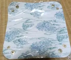 青い花柄 プラスチックトレイ