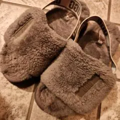 2026年最新】ugg サンダル ファー グレーの人気アイテム - メルカリ