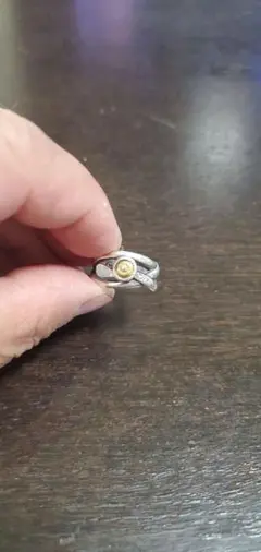 k14WG ダイヤモンド リング 石取れあり - メルカリ