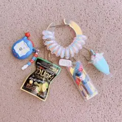 ガチャカラビナキーホルダー！PEZ/たまごっち/タフグミ