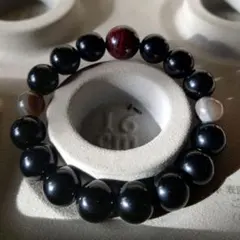 Item thumbnail for item e28b8b94-caaa-47ed-bd02-235bff417f42