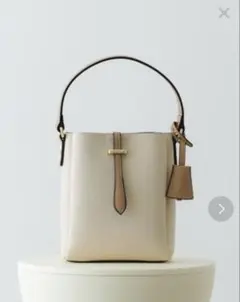 RODESKOベージュ レザー ショルダーバッグ