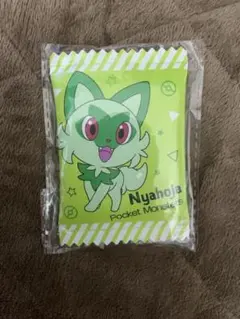 ポケットモンスター　フラットミニポーチ　ニャオハ