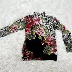 【a0064】イノチェンテ 美品 ヒョウ柄ハイネックセーター 派手 花柄 M L