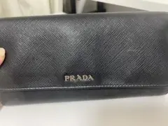 PRADA 長財布 ブラック レッドのサムネイル