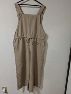 GU ベージュ サロペット