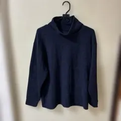 UNIQLO ダークブルー タートルネック 長袖ニット