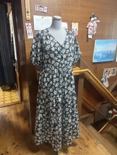 GU 花柄ロングワンピース