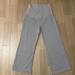 無印良品　マタニティリブパンツ