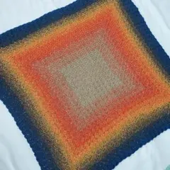 ハンドメイド　ブランケット　ひざ掛け　マルチカバー　マット　約80 × 80cm