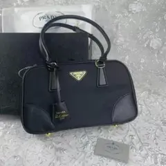 PRADA ブラック ハンドバッグ