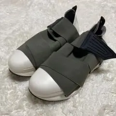 fessuraフェスーラ　スニーカー　極美品　カーキ