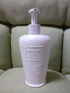 PAUL & JOE TREATMENT BODY MILK