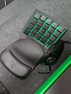 Razer TARTARUS V2 ゲーミング 左手用デバイス