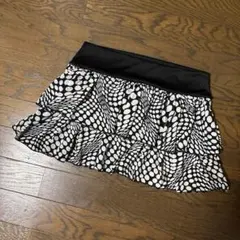 【新品】ティアードフレアスカート ドット柄 水玉 黒 白 レッスンウェア ラテン