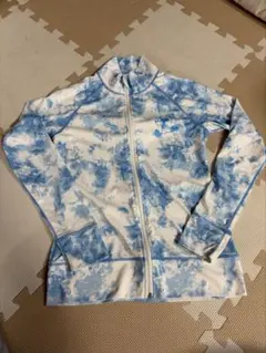ラッシュガード