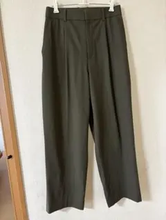 UNIQLO タックワイドパンツ　m オリーブ