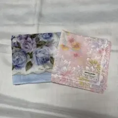 Pierre Cardin ピエール・カルダン 花柄 刺繍 ハンカチ ２枚セットのサムネイル
