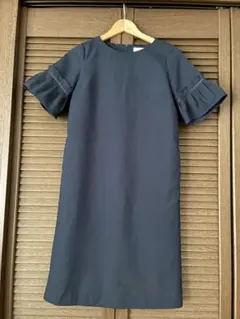 Té chichi ネイビー 半袖 ワンピースのサムネイル