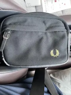 FRED PERRY ショルダーバッグ ブラックのサムネイル