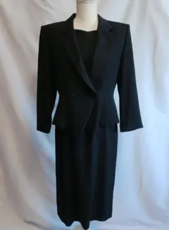東京いぎん ブラックワンピーススーツ 礼服　喪服　冠婚葬祭 黒