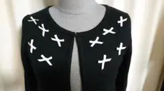 ショート丈のカーディガン