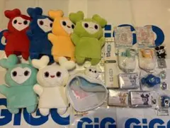 GiGO限定 TWICE LOVELYS ぬいぐるみパペット　ボディバッグ　他