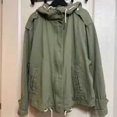 ZARA マウンテンパーカー カーキ 未着用のサムネイル
