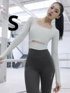 新品 ゼクシィミックス カットアウト 長袖Tシャツ ヨガ ピラティス ジムウェア