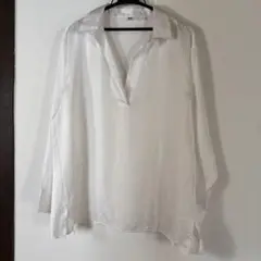ホワイト 長袖 Vネック シャツ