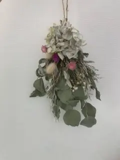 紫陽花と小花のスワッグ
