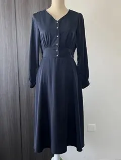 【ビス】ViS ロングワンピース　金ボタン　紺　ネイビー　光沢　洗濯可　洗える