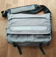 超美品 patagonia ショルダーバッグ グレーのサムネイル