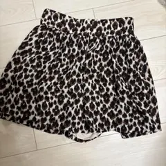 rich ヒョウ柄フレアショートパンツ