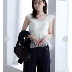SNIDEL フリルデザイン半袖トップス