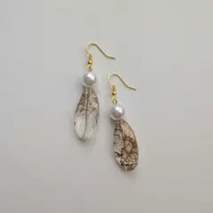 ハンドメイドアクセサリー　ゴールドピアス