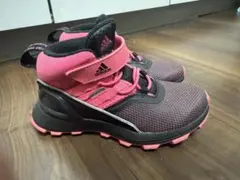 adidas アウトドアシューズ 黒/ピンク ハイカット