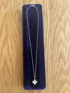 クロス型ネックレス