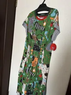 お買い得　オレポレプラ 動物柄ワンピース グリーン　新品のサムネイル