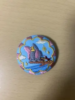 ディズニー 刺繍ピンバッジ ダンボ