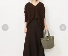 【ドゥーズィエムクラス】定番ミドルゲージニット